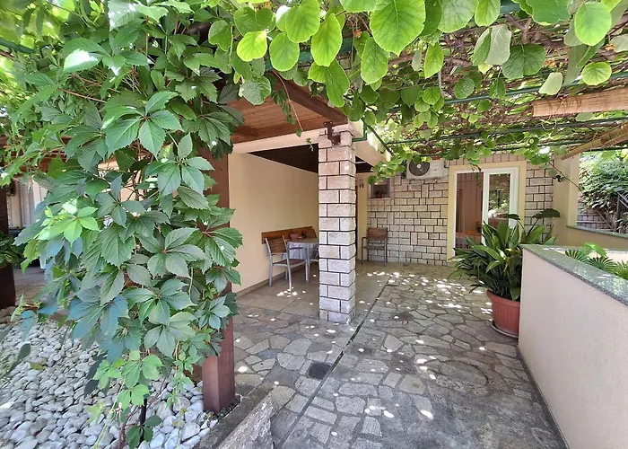 Dalia Apartman *